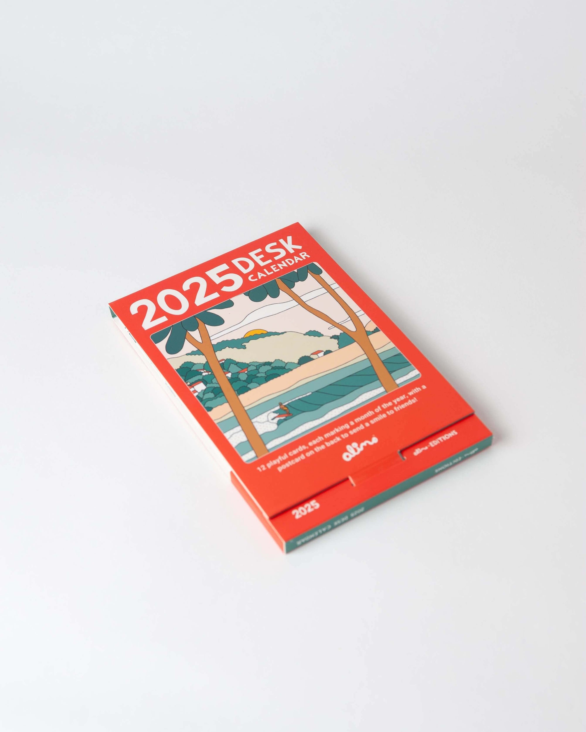 Sustainable 2025 desk calendar, printed on FSC-certified recycled materials